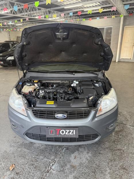FORD Focus Hatch 1.6 4P GLX, Foto 8