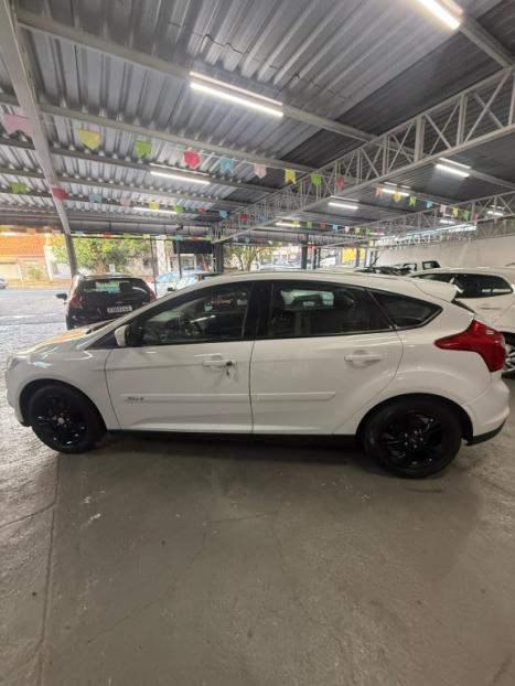 FORD Focus Hatch 1.6 16V 4P FLEX S, Foto 3