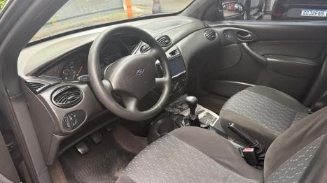 FORD Focus Hatch 1.6 4P, Foto 8