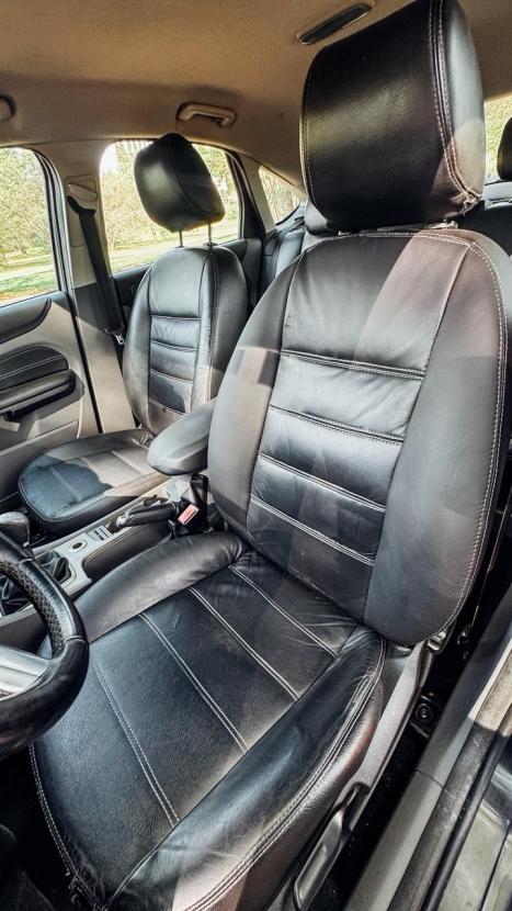 FORD Focus Hatch 2.0 16V 4P GLX, Foto 7