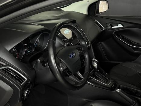 FORD Focus Hatch 2.0 16V 4P TITANIUM PLUS FLEX, Foto 5