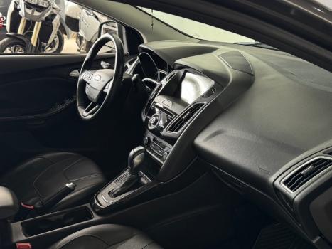 FORD Focus Hatch 2.0 16V 4P TITANIUM PLUS FLEX, Foto 9