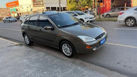 FORD Focus Hatch 2.0 16V 4P GHIA, Foto 1