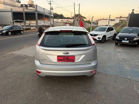 FORD Focus Hatch 2.0 16V 4P FLEX AUTOM�TICO, Foto 6
