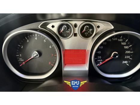 FORD Focus Hatch 2.0 16V 4P GHIA AUTOM�TICO, Foto 9
