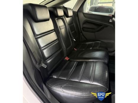 FORD Focus Hatch 2.0 16V 4P GHIA AUTOM�TICO, Foto 12