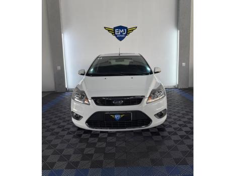 FORD Focus Hatch 2.0 16V 4P GHIA AUTOM�TICO, Foto 16