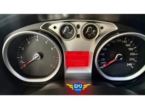 FORD Focus Hatch 2.0 16V 4P GHIA AUTOM�TICO, Foto 24