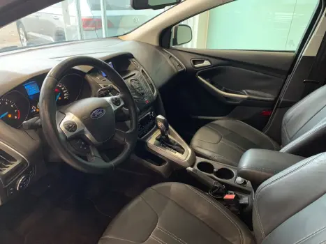 FORD Focus Hatch 2.0 16V 4P FLEX SE POWERSHIFT AUTOM�TICO, Foto 4
