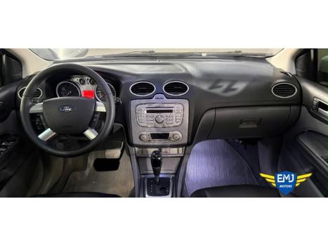 FORD Focus Hatch 2.0 16V 4P GHIA FLEX, Foto 22