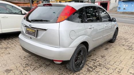 FORD Focus Hatch 2.0 16V 4P GHIA, Foto 6