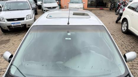FORD Focus Hatch 2.0 16V 4P GHIA, Foto 7