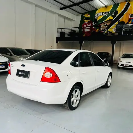FORD Focus Sedan 1.6 4P GL FLEX, Foto 4