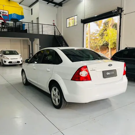 FORD Focus Sedan 1.6 4P GL FLEX, Foto 5