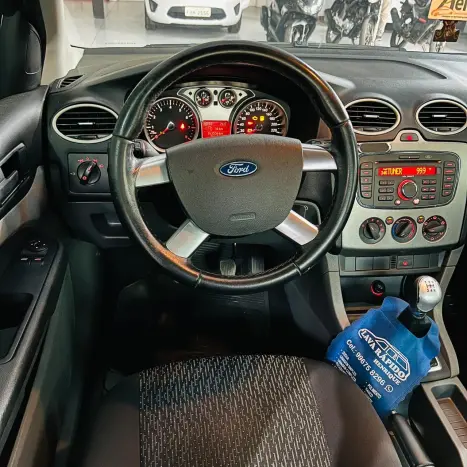 FORD Focus Sedan 1.6 4P GL FLEX, Foto 7