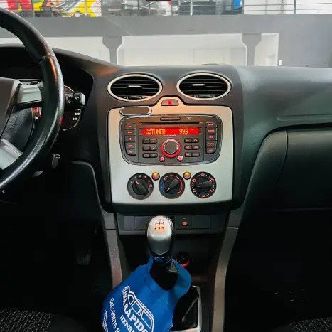 FORD Focus Sedan 1.6 4P GL FLEX, Foto 8
