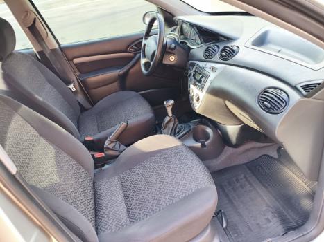FORD Focus Sedan 1.6 4P, Foto 9