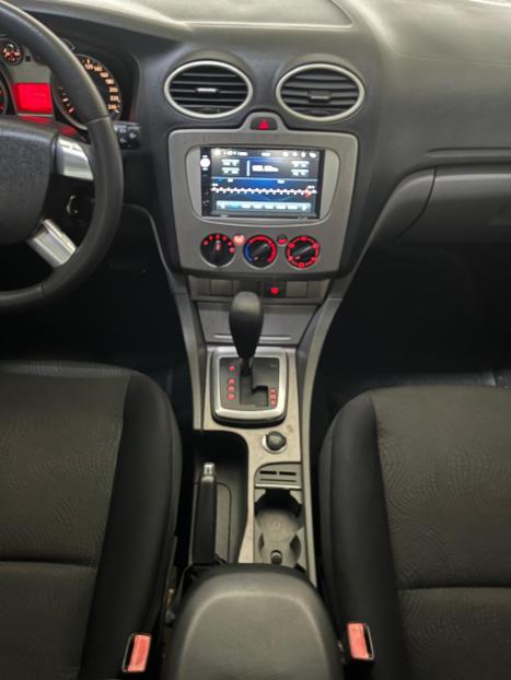 FORD Focus Sedan 2.0 16V 4P GLX AUTOMÁTICO, Foto 14 FORD Focus Sedan 2.0 16V 4P GLX AUTOMÁTICO, Foto 14