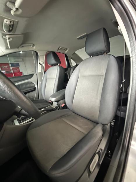 FORD Focus Sedan 2.0 16V 4P GLX AUTOMÁTICO, Foto 17 FORD Focus Sedan 2.0 16V 4P GLX AUTOMÁTICO, Foto 17