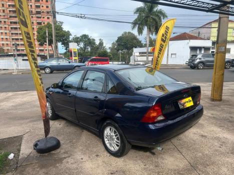 FORD Focus Sedan 2.0 16V 4P, Foto 2