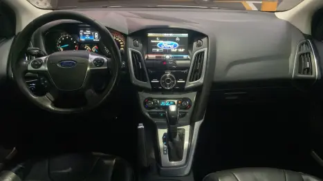 FORD Focus Sedan 2.0 16V 4P FLEX TITANIUM PLUS POWERSHIFT AUTOM�TICO, Foto 8