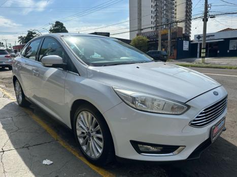 FORD Focus Sedan 2.0 16V 4P FLEX TITANIUM POWERSHIFT AUTOM�TICO, Foto 4
