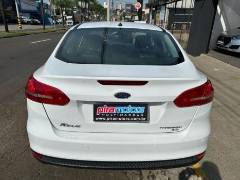FORD Focus Sedan 2.0 16V 4P FLEX TITANIUM POWERSHIFT AUTOM�TICO, Foto 6