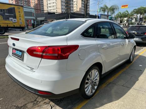 FORD Focus Sedan 2.0 16V 4P FLEX TITANIUM POWERSHIFT AUTOM�TICO, Foto 7