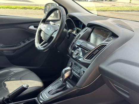 FORD Focus Sedan 2.0 16V 4P FLEX TITANIUM POWERSHIFT AUTOM�TICO, Foto 11