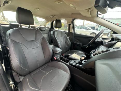 FORD Focus Sedan 2.0 16V 4P FLEX TITANIUM POWERSHIFT AUTOM�TICO, Foto 12
