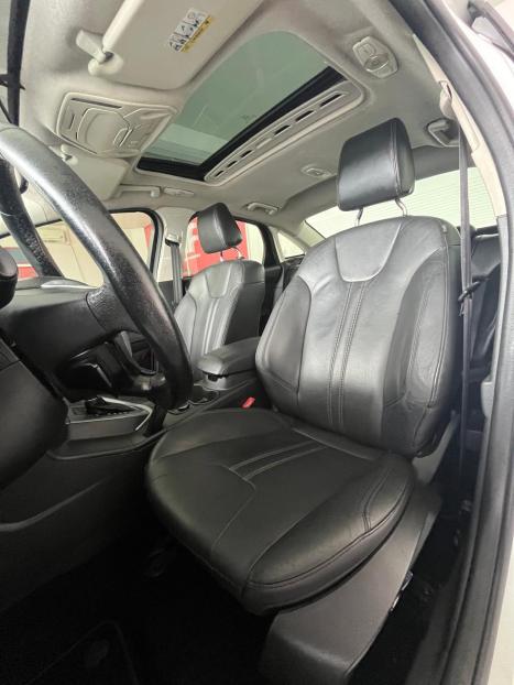 FORD Focus Sedan 2.0 16V 4P FLEX TITANIUM PLUS POWERSHIFT AUTOM�TICO, Foto 18