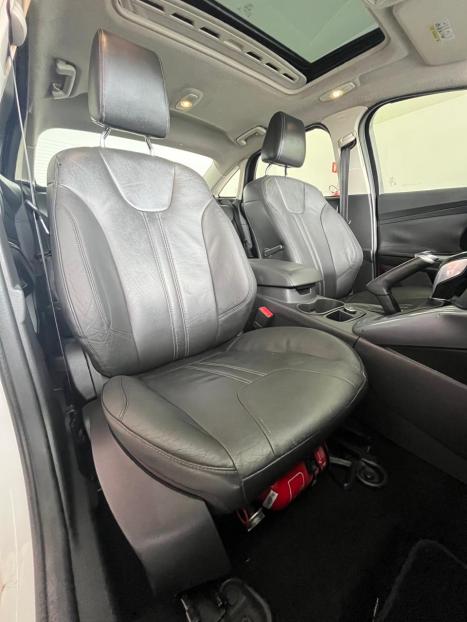 FORD Focus Sedan 2.0 16V 4P FLEX TITANIUM PLUS POWERSHIFT AUTOM�TICO, Foto 20