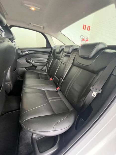 FORD Focus Sedan 2.0 16V 4P FLEX TITANIUM PLUS POWERSHIFT AUTOM�TICO, Foto 21