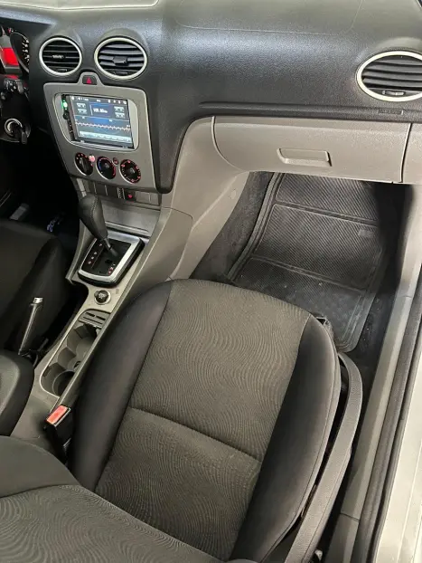 FORD Focus Sedan 2.0 16V 4P GLX FLEX AUTOM�TICO, Foto 18
