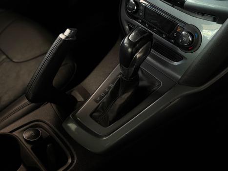 FORD Focus Sedan 2.0 16V 4P FLEX TITANIUM PLUS POWERSHIFT AUTOM�TICO, Foto 7