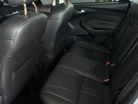 FORD Focus Sedan 2.0 16V 4P FLEX TITANIUM PLUS POWERSHIFT AUTOM�TICO, Foto 9