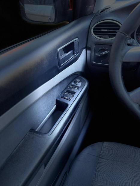 FORD Focus Sedan 2.0 16V 4P FC FLEX AUTOM�TICO, Foto 5