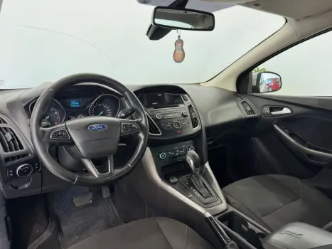 FORD Focus Sedan 2.0 16V 4P FLEX SE FASTBACK POWERSHIFT AUTOM�TICO, Foto 6