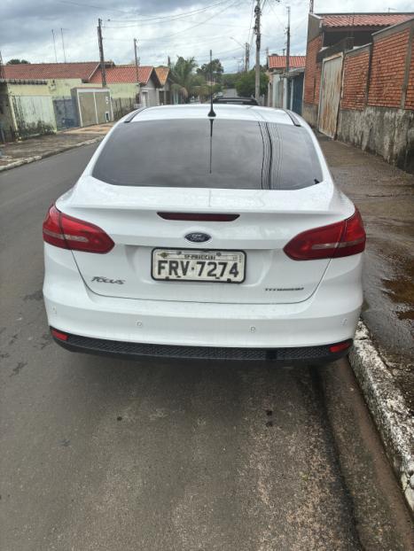 FORD Focus Sedan 2.0 16V 4P FLEX TITANIUM POWERSHIFT AUTOM�TICO, Foto 5