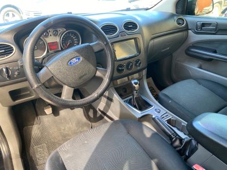 FORD Focus Sedan 2.0 16V 4P GLX FLEX, Foto 8