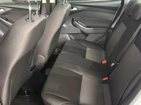 FORD Focus Sedan 2.0 16V 4P FLEX SE POWERSHIFT AUTOM�TICO, Foto 9