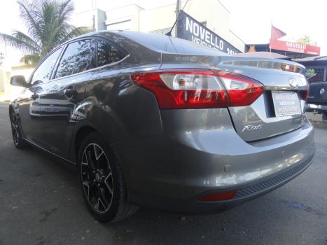 FORD Focus Sedan 2.0 16V 4P FLEX TITANIUM POWERSHIFT AUTOM�TICO, Foto 5