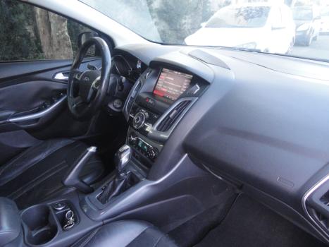 FORD Focus Sedan 2.0 16V 4P FLEX TITANIUM POWERSHIFT AUTOM�TICO, Foto 17