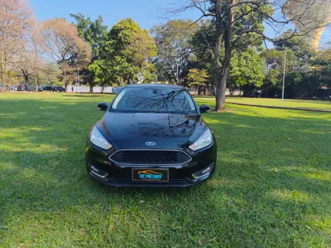 FORD Focus Sedan 2.0 16V 4P FLEX SE FASTBACK POWERSHIFT AUTOM�TICO, Foto 4