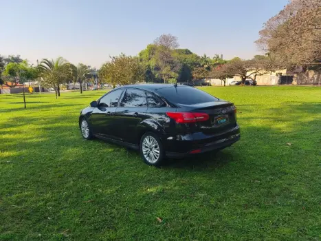 FORD Focus Sedan 2.0 16V 4P FLEX SE FASTBACK POWERSHIFT AUTOM�TICO, Foto 6