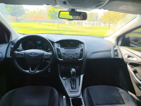 FORD Focus Sedan 2.0 16V 4P FLEX SE FASTBACK POWERSHIFT AUTOM�TICO, Foto 12