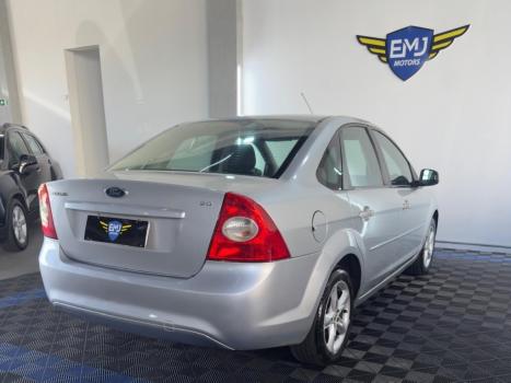 FORD Focus Sedan 2.0 16V 4P GLX, Foto 6
