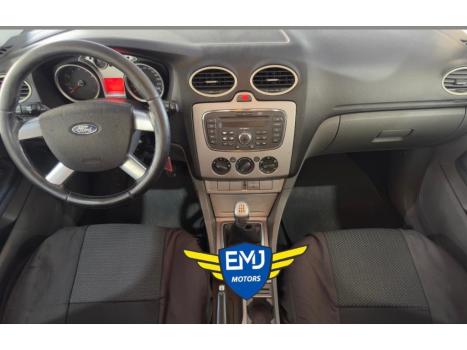 FORD Focus Sedan 2.0 16V 4P GLX, Foto 8