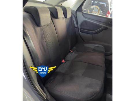 FORD Focus Sedan 2.0 16V 4P GLX, Foto 12