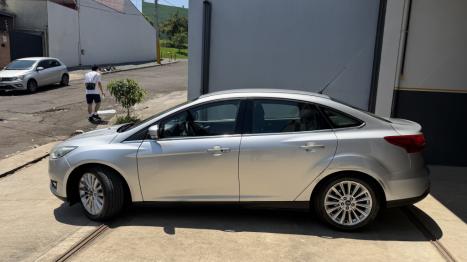 FORD Focus Sedan 2.0 16V 4P FLEX TITANIUM POWERSHIFT AUTOMÁTICO, Foto 2